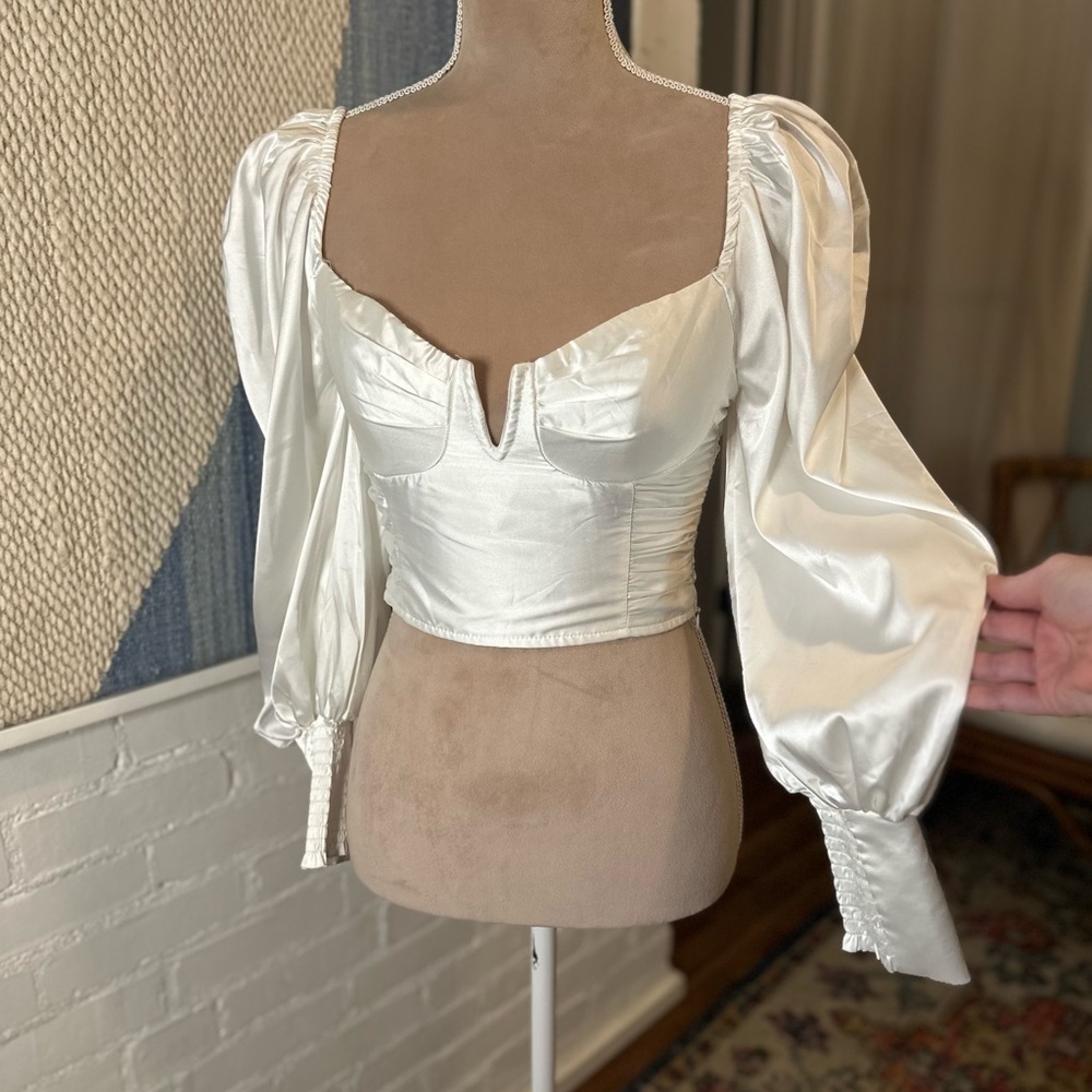 Shareen Collections Australia White Satin Balloon Sleeve Romantic Blouse - Picture 3 of 10